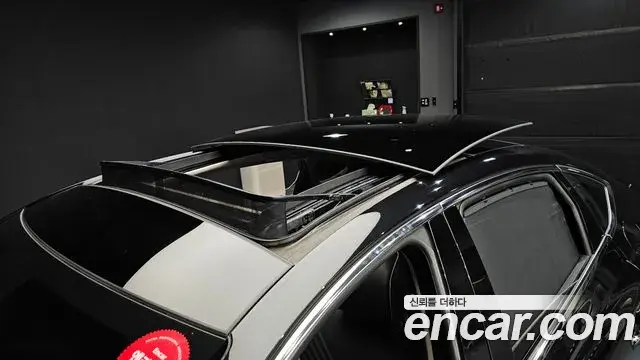 Genesis Electrified G80 2020 — Photo 15/20