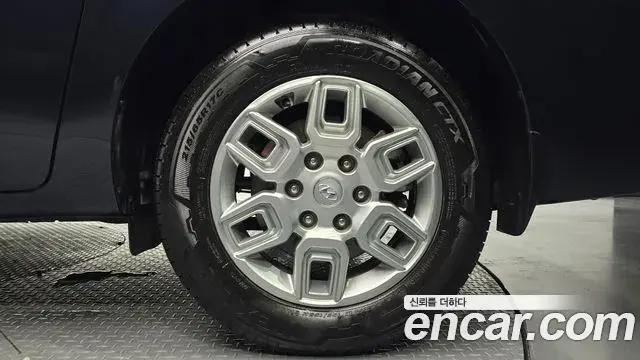 Hyundai Staria 2024 — Photo 20/32