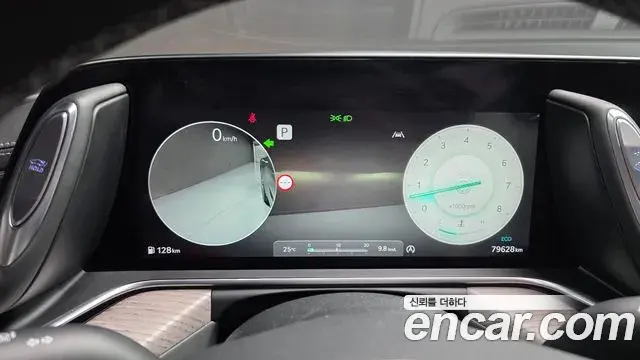 Genesis G90 2023 — Photo 32/33