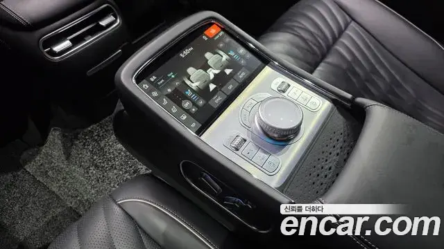 Genesis G90 2023 — Photo 11/33