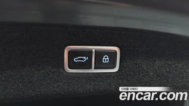 Genesis G90 2023 — Photo 17/33