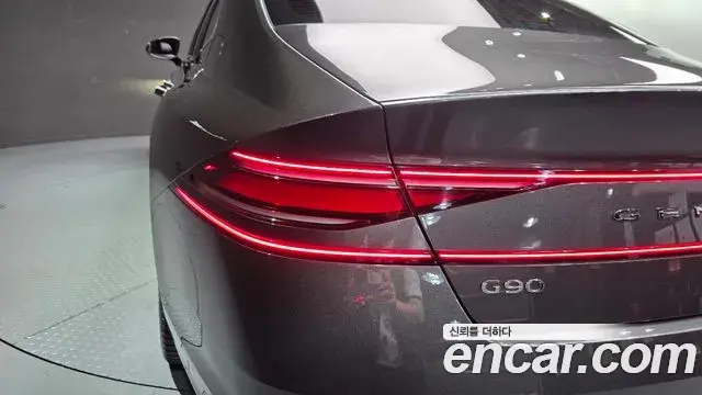 Genesis G90 2023 — Photo 19/33