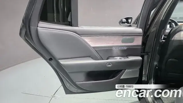 Genesis G90 2023 — Photo 18/33