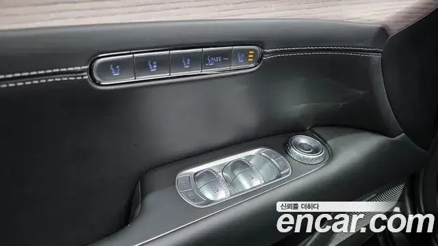 Genesis G90 2023 — Photo 14/33