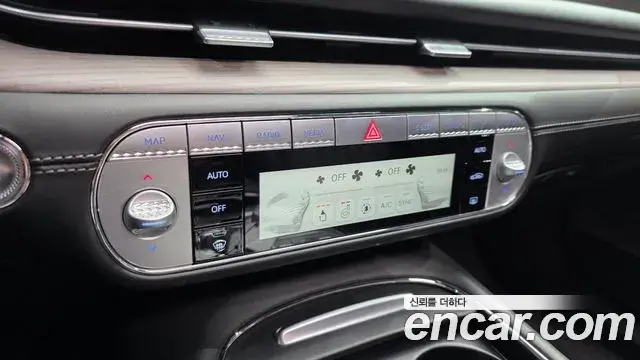 Genesis G90 2023 — Photo 4/33