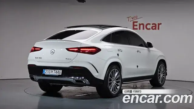 Mercedes-Benz GLE-Class 2025 — Photo 14/36