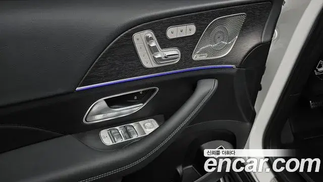 Mercedes-Benz GLE-Class 2025 — Photo 2/36