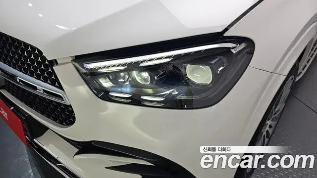 Mercedes-Benz GLE-Class 2025 — Photo 5/36