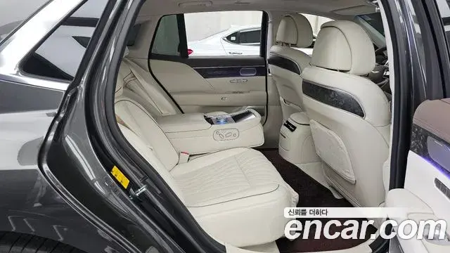 Genesis G90 2025 — Şəkil 41/43