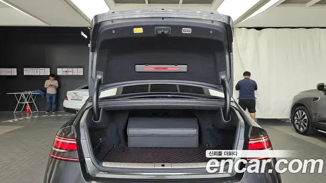 Genesis G90 2025 — Şəkil 32/43