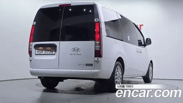 Hyundai Staria 2026 — Photo 23/30