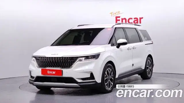 Kia Carnival 2022 — Photo 1/20
