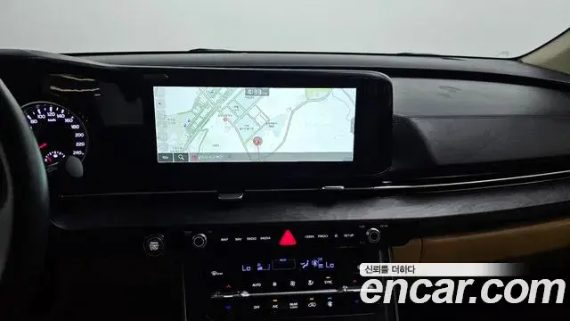 Kia Carnival 2022 — Photo 12/20