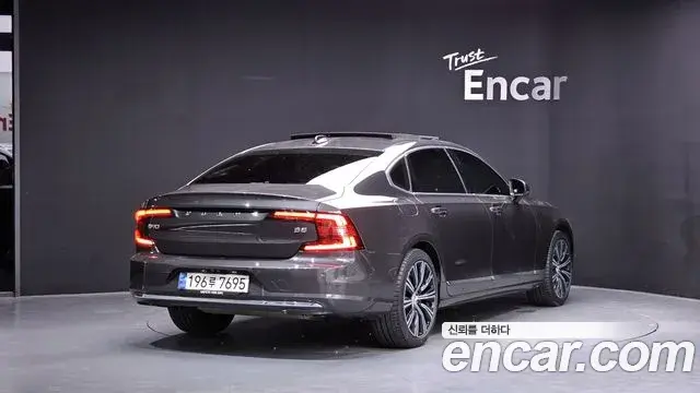 Volvo S90 2024 — Photo 13/35