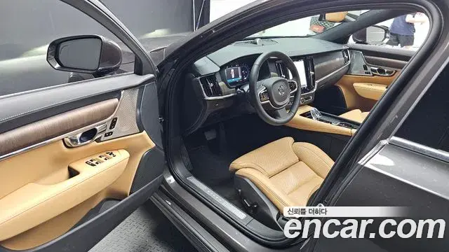 Volvo S90 2024 — Photo 20/35