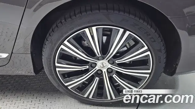Volvo S90 2024 — Photo 21/35