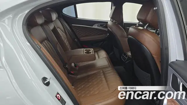 Genesis G70 2019 — ფოტო 20/34