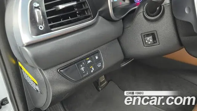 Genesis G70 2019 — ფოტო 19/34