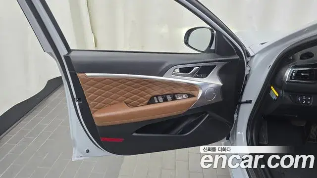 Genesis G70 2019 — ფოტო 17/34