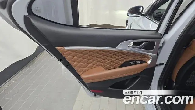 Genesis G70 2019 — ფოტო 32/34