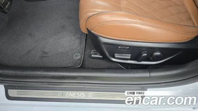 Genesis G70 2019 — ფოტო 33/34