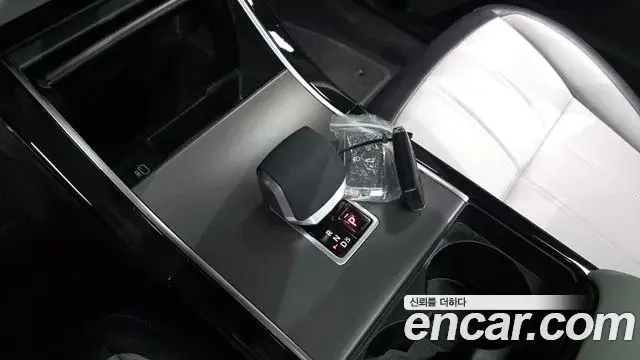 Land Rover Range Rover Evoque 2024 — Фото 9/20