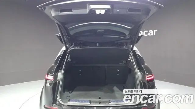 Land Rover Range Rover Evoque 2024 — Фото 18/20