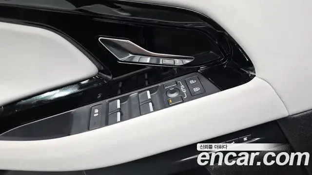 Land Rover Range Rover Evoque 2024 — ფოტო 7/34