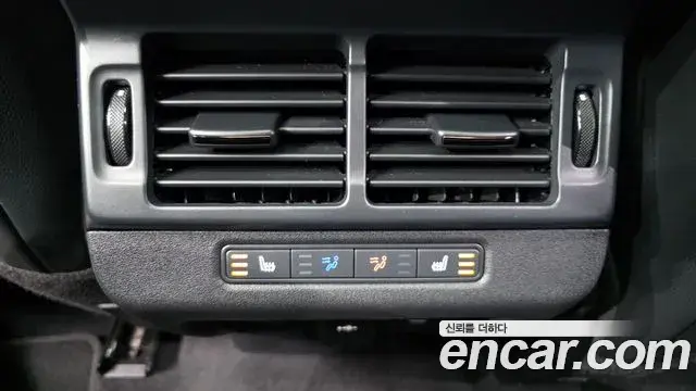 Land Rover Range Rover Evoque 2024 — ფოტო 29/34
