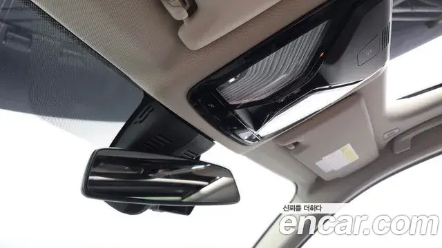 BMW 3 Series 2019 — Photo 28/31