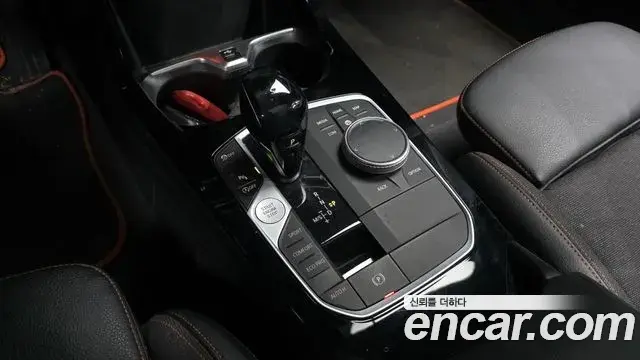 BMW 1 Series 2020 — Şəkil 10/30