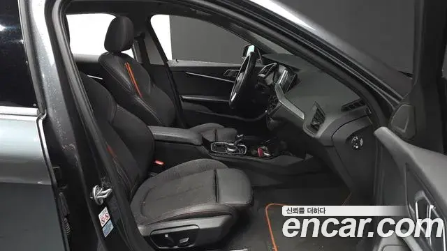 BMW 1 Series 2020 — Şəkil 3/30
