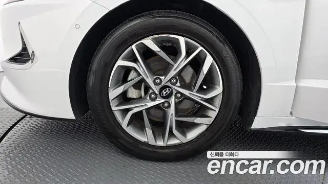 Hyundai Sonata Hybrid 2019 — Şəkil 13/33