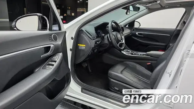 Hyundai Sonata Hybrid 2019 — Şəkil 26/33