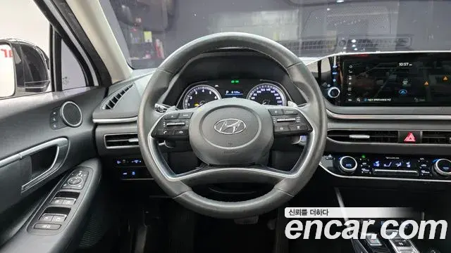 Hyundai Sonata Hybrid 2019 — Şəkil 27/33