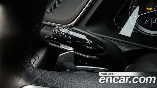Hyundai Sonata Hybrid 2019 — Şəkil 24/33