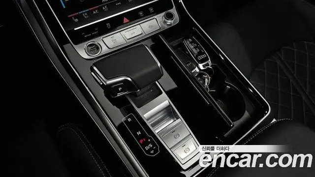 Audi Q8 2025 — Photo 20/37