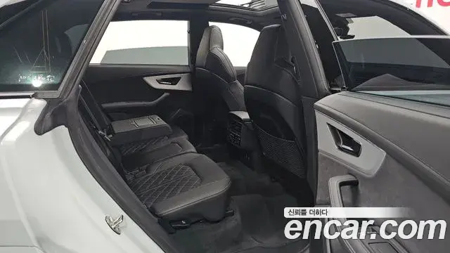 Audi Q8 2025 — Photo 31/37