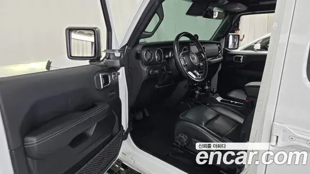 Jeep Wrangler 2022 — ფოტო 4/31