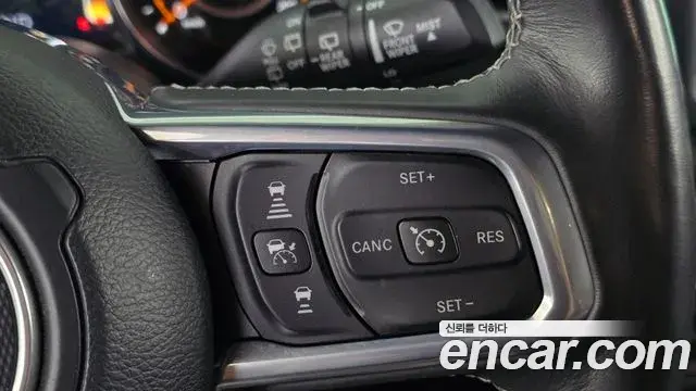 Jeep Wrangler 2022 — ფოტო 10/31