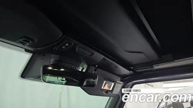 Jeep Wrangler 2022 — ფოტო 14/31