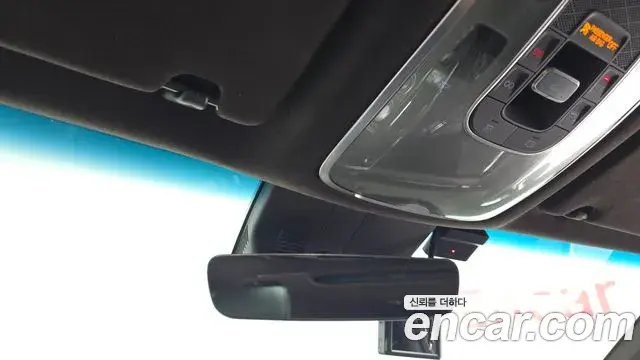 Genesis GV80 2021 — Photo 15/32