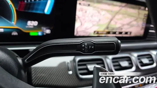Mercedes-Benz GLE-Class 2022 — Photo 18/36
