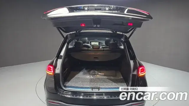 Mercedes-Benz GLE-Class 2022 — Photo 24/36