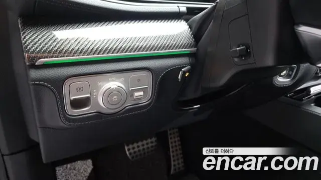 Mercedes-Benz GLE-Class 2022 — Photo 6/36