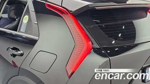 Kia Niro 2022 — Şəkil 18/30