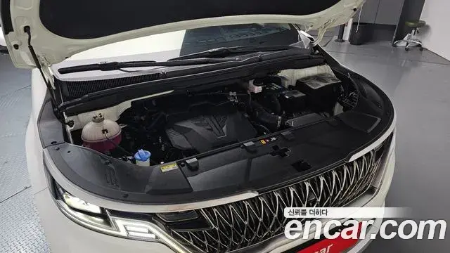 Kia Carnival 2022 — Photo 6/37