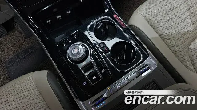 Kia Carnival 2022 — Photo 25/37