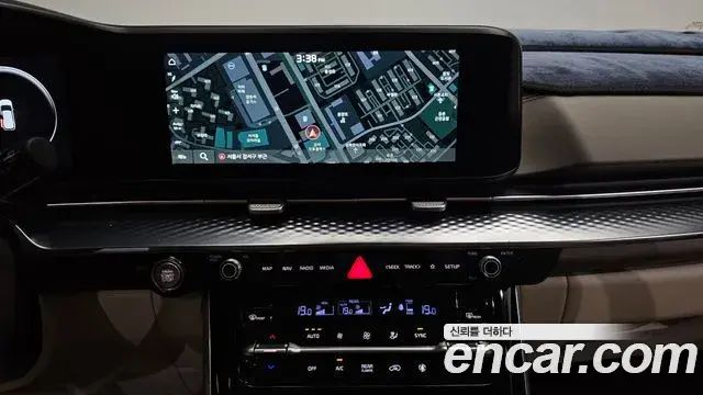 Kia Carnival 2022 — Photo 19/37