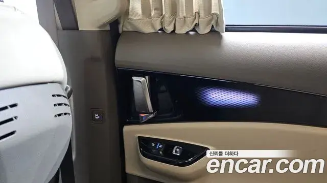 Kia Carnival 2022 — Photo 16/37